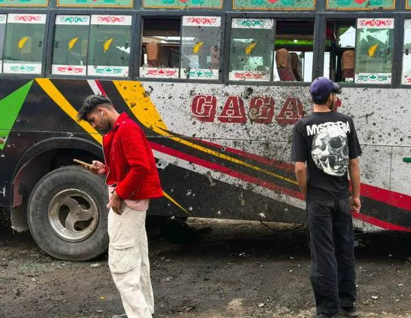Persiste el fuego cruzado entre India y Pakistán, con al menos 44 muertos civiles