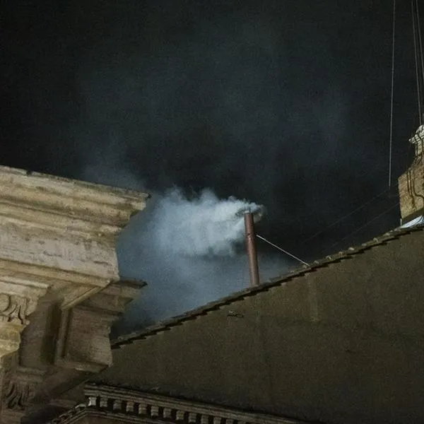 Hay nuevo papa: Por qué se le llama al humo de Vaticano 'fumata' e historia