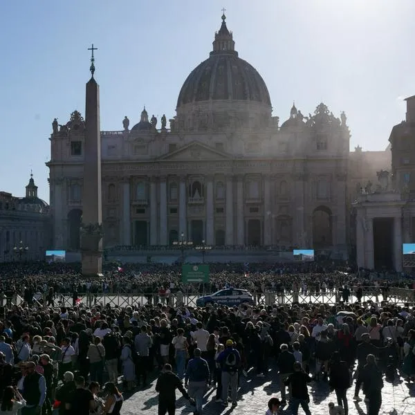 Cuáles son los retos que tendrá el nuevo papa, ante humo blanco en El Vaticano. Iglesia Católica se ilusiona con lo que viene. 