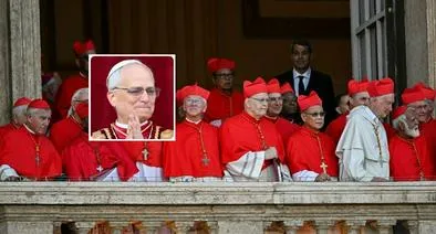 Foto de León XIV y cardenales, en nota de qué pasó con papa León XIV justo luego de elección: revelan video de cardenales