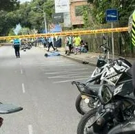 Lugar donde murió un motociclista en Bucaramanga, luego de enredarse con un cable colgado en la vía