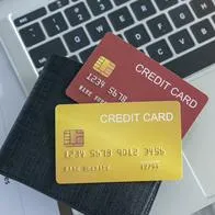 Por inflación, previenen a colombianos con tarjetas de crédito y deudas