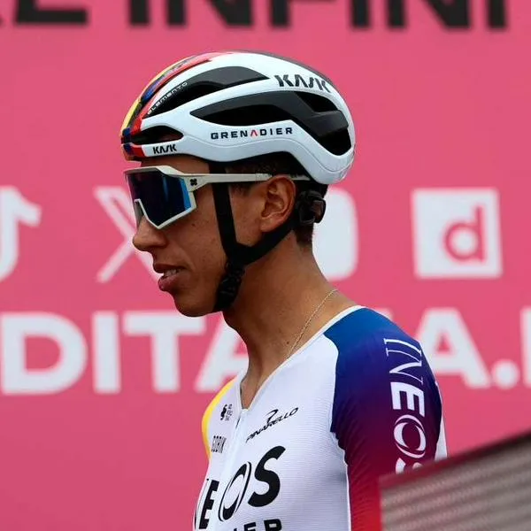 Foto de Egan Bernal, en nota de cuánto vale la camiseta de Egan Bernal en Giro de Italia 2025, con gran historia