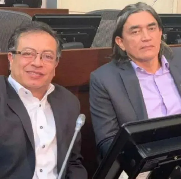 El presidente Gustavo Petro regañó Gustavo Bolívar por hablar en evento público en Tibú, pese a estar interesado en ser candidato presidencial.