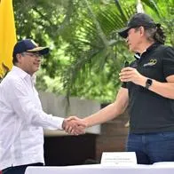 Aparece carta de renuncia de Gustavo Bolívar, luego que Petro la aceptó en un evento público. El director del DPS dio un paso al costado. 
