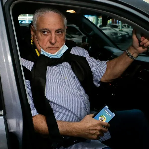 Gobierno Petro otorgó asilo al expresidente Ricardo Martinelli, dice Cancillería