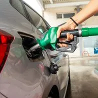 ¿Qué pasa si tanqueo el carro de gasolina al máximo? Es peligroso