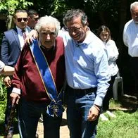 Gustavo Petro en su visita a 'Pepe' Mujica, el expresidente de Uruguay que murió