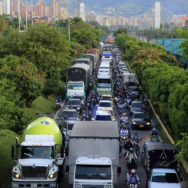 en nota de qué se necesita para viaje en carretera en Colombia: dan nuevo requisito en 2025