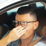 En qué casos hay multa de $ 604.054 por no usar gafas al conducir