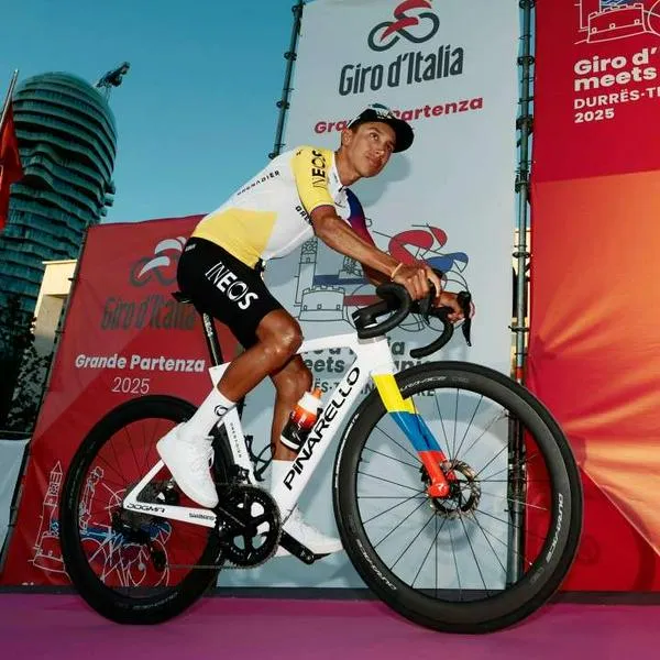 Foto de bicicleta de Egan Bernal, en nota de qué bicicleta usa Egan Bernal para Giro de Italia en 2025
