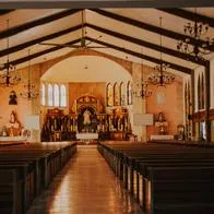 Dos personas murieron electrocutados limpiando una iglesia: ¿qué pasó?