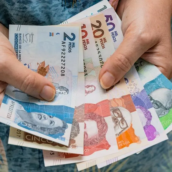 Cuánto hay que ganar para ser de clase media en Colombia con el salario de 2025