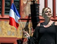 En una edición con Suecia y Austria como favoritas, Francia busca sorprender con Louane