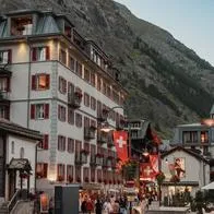 A latina casi la multan en Suiza por lavar ropa un domingo: está prohibido