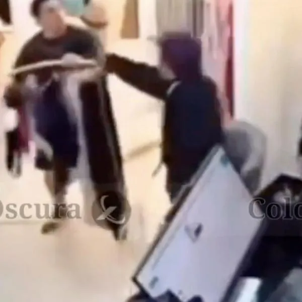 Ladrón entró a robar a local de Pereira y gritos de víctima alertaron a testigos