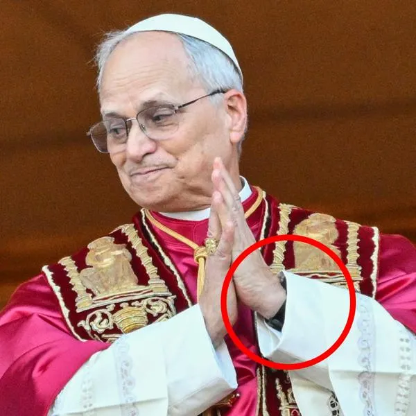 El reloj del papa León XIV: ¿qué modelo usa de Wenger y cuánto cuesta en pesos?