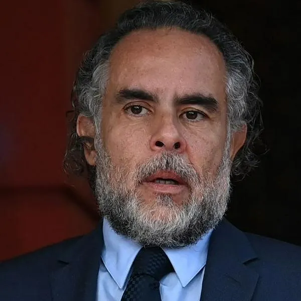 Armando Benedetti, ministra del Interior, denunciará a la ministra de Justicia, Ángela María Buitrago, por señalarlo de presiones políticas.