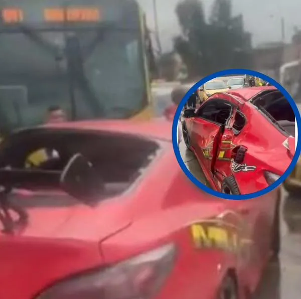 Identifican al dueño de carro deportivo que se accidentó contra un bus de Transmilenio en Bogotá. Tiene multas por exceso de velocidad. 