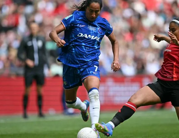 El Chelsea de Mayra Ramírez logra el triplete nacional tras ganar la copa