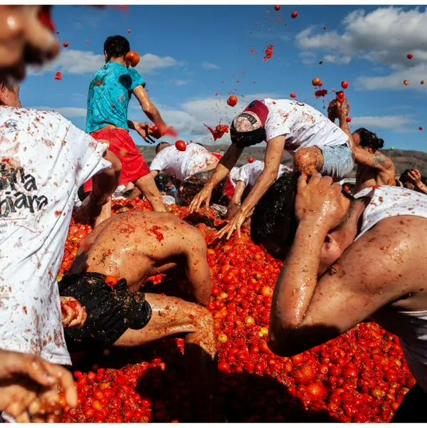 Dónde está la Tomatina 2025: pueblo tiene fritanga famosa y está cerca de Bogotá