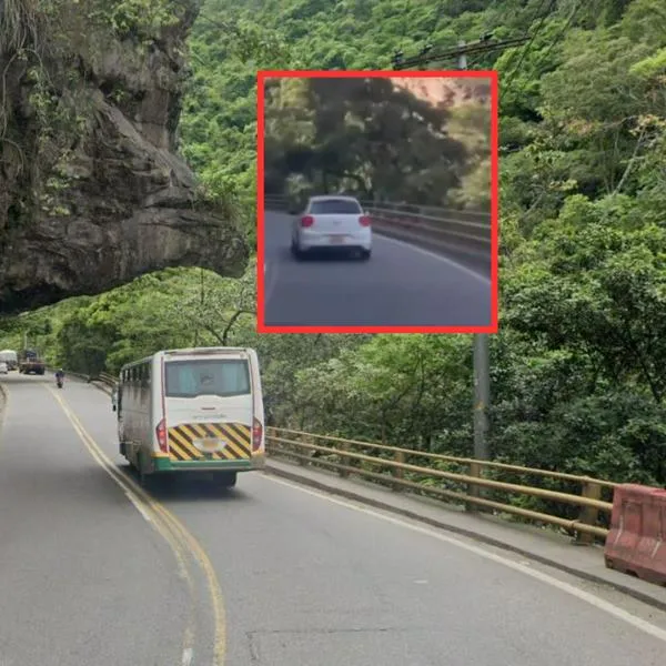 Momento en el que un conductor casi cae a un abismo en la Nariz del diablo