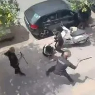 Colombianos en España denuncian abuso policial; video muestra fuerte golpiza