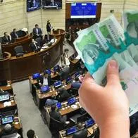 Sueldo de los congresistas en Colombia tendrá aumento y superará los $52'000.000 mensuales, mientras proyecto para congelarlo sigue congelado.