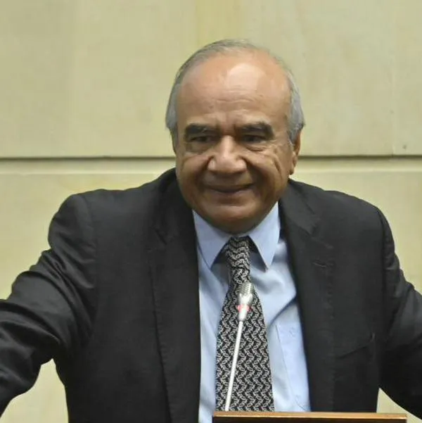 Abogado de Petro fue elegido como magistrado de la Corte Constitucional