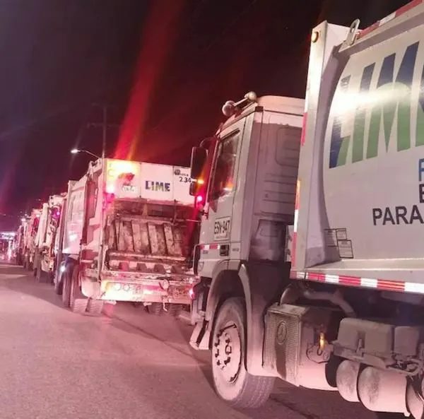 Relleno sanitario Doña Juana amaneció bloqueado en Bogotá y hay problema grande con basuras en la ciudad. Habitantes impiden el paso. 
