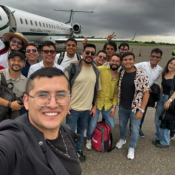 Se abre debate por uso de avión de la Policía para transportar influencers a evento de Petro