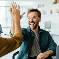 Celebran miles de trabajadores en Colombia: tendrían aumentos de sueldos