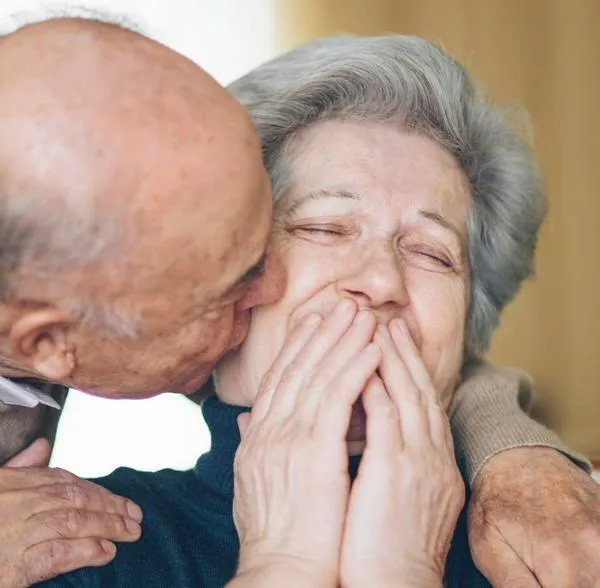 Bajarán las semanas para que las mujeres en Colombia se pensionen: desde cuando