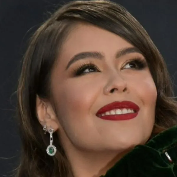 Juliana Velásquez sorprendió al aparecer con Aurelio Cheveroni en concierto