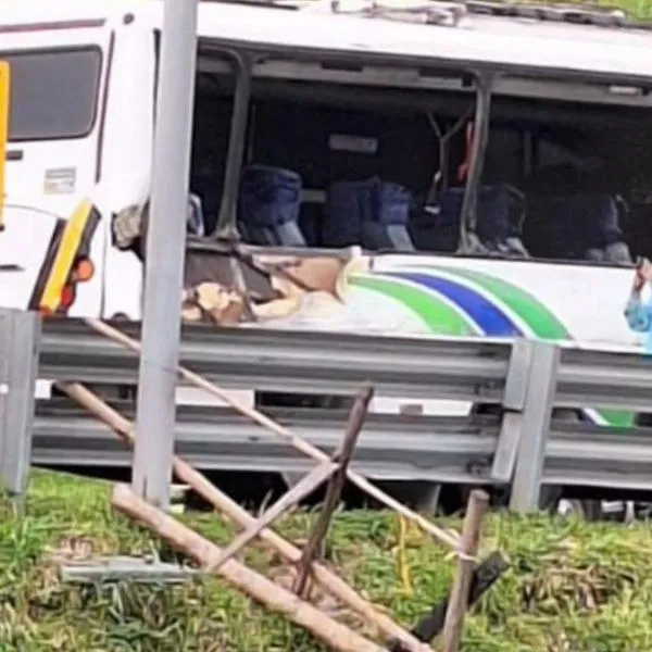 Bus accidentado en Quindío / Instagram: @quindionoticias