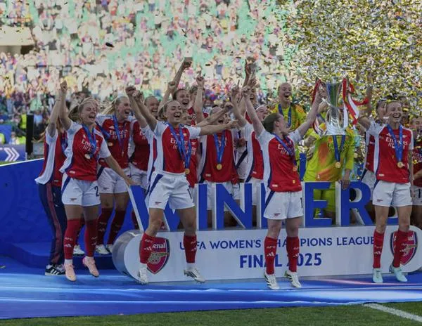 Arsenal arrebata la corona del fútbol femenino al Barça