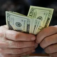 Dólar continúa tropezándose en Colombia y ya va en niveles de hace meses