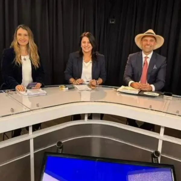 Los precandidatos presidenciales María Fernanda Cabal, Paloma Valencia y Miguel Uribe se miden en debate del Centro Democrático.