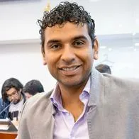 Revelan cuánto se gana David Racero, congresista que paga $1'000.000 a sus empleados del fruver por jornada de trabajo de 13 horas diarias.