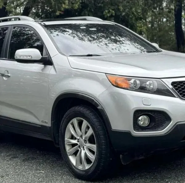 Estas son tres camionetas que puede comprar en menos de $50'000.000: Renault Duster, Kia Sorento y Nissan Frontier, confiables y amplias.