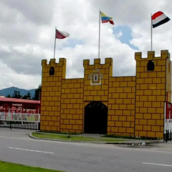 Sorpresa con el lote del colegio Militar Simón Bolívar: construirán apartamentos en ese espacio, en el que estuvo abandonado durante más de 5 años. 