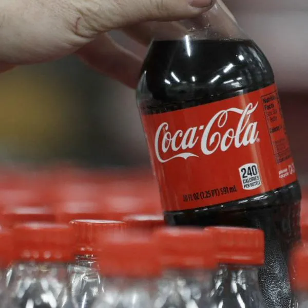Botella de Coca-Cola, marca que perdió demanda en Colombia contra La Brisa Alvisa. El Consejo de Estado dio el fallo