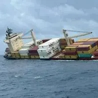 Buque lleno de mercancía de Temu con destino a Colombia naufragó en el mar