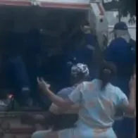 Mamá salió a corretar a camión de la basura que se le llevó maqueta de su hijo. Le tocó montarse en una moto y perseguirlo varias cuadras.