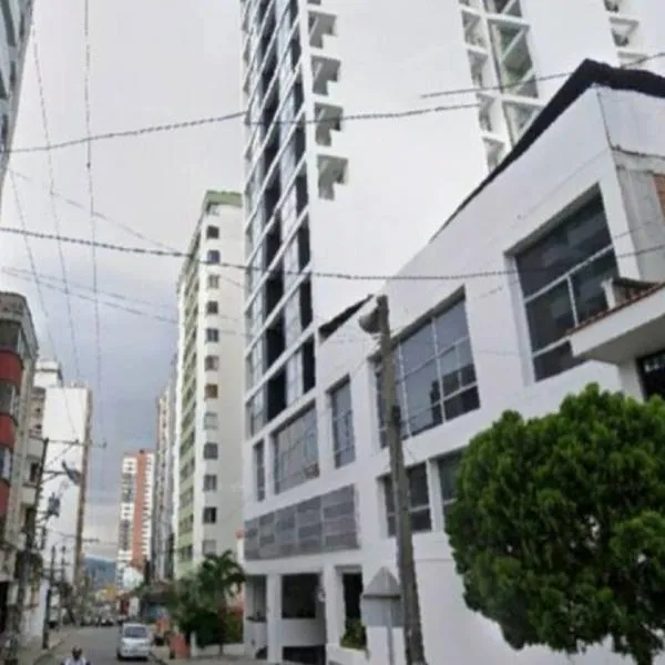 En este barrio de Bucaramanga murió una mujer que cayó de un edificio