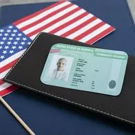 Cambios en visa 'green card' para migrantes latinos: hay nuevo formulario