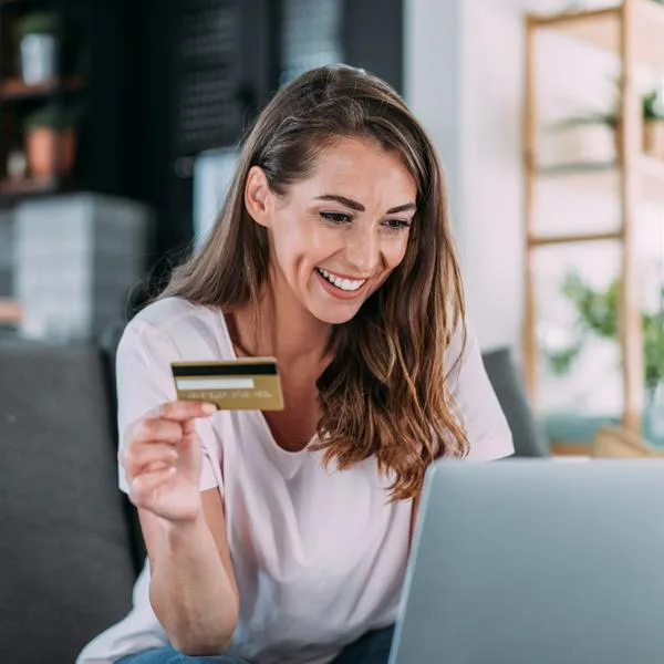 Tasa de usura de Colombia baja para tarjetas de crédito y deudas en bancos