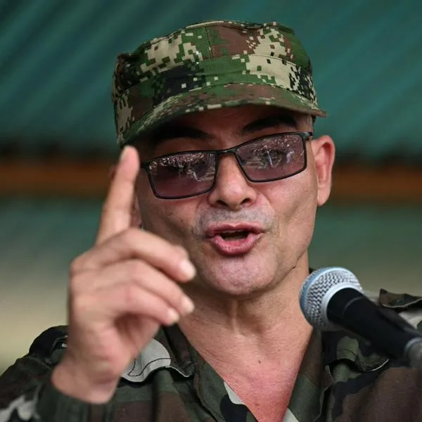 Negociador del Gobierno desmintió muerte de 'Iván Mordisco'