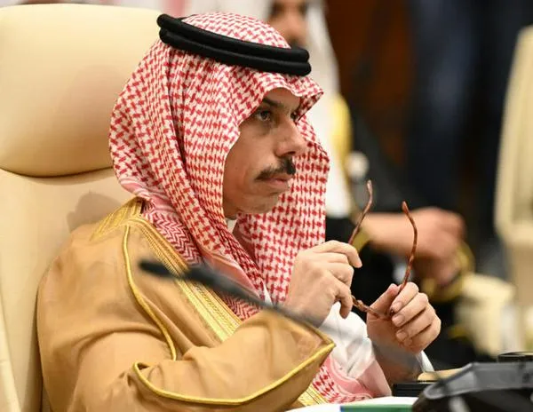 Arabia Saudita refuerza los controles para peregrinar a La Meca tras las muertes por el calor