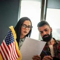 Foto de trabajo en Estados Unidos, en nota de cuáles son las mejores ciudades en Estados Unidos para encontrar trabajo en 2025
